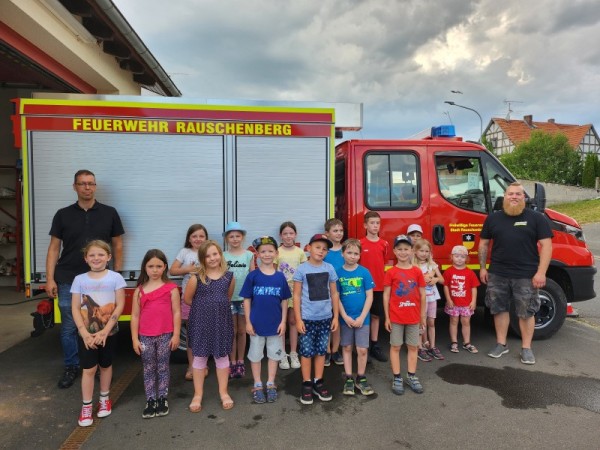 Bambini -Feuerwehr Halsdorf zu Gast bei der Freiwilligen Feuerwehr Josbach